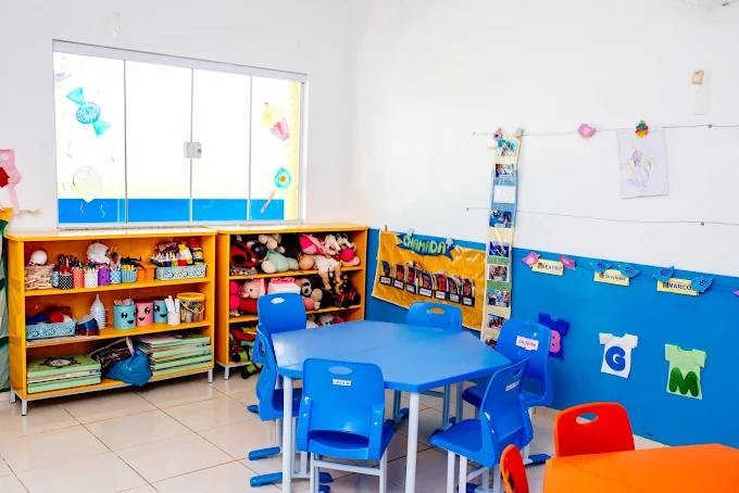 Sala de atividades preparada para as crianças